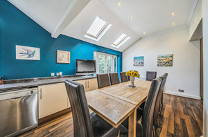 Kitchen diner angle 6- click for photo gallery